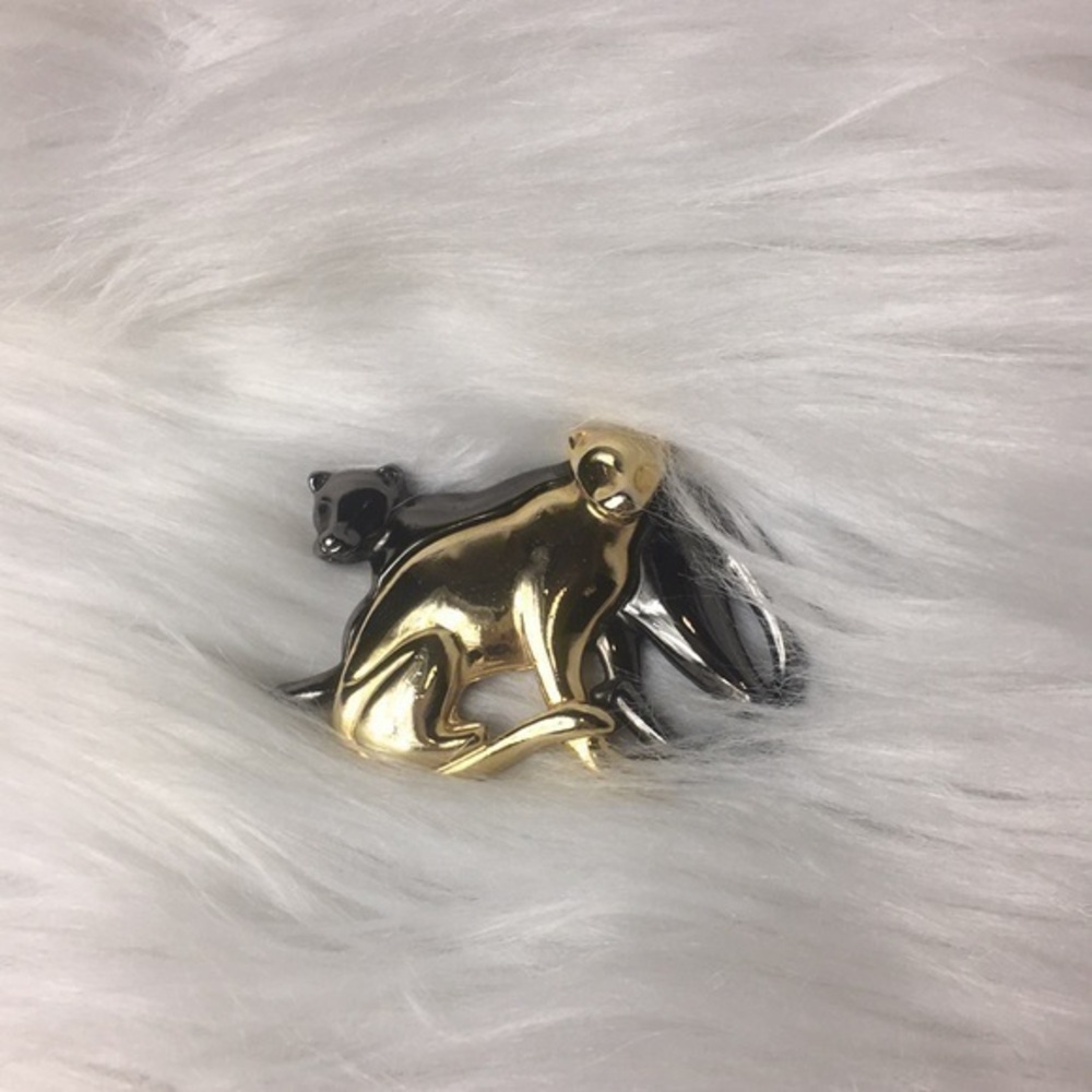 Liz Claiborne, vintage cat brooch, EUC.